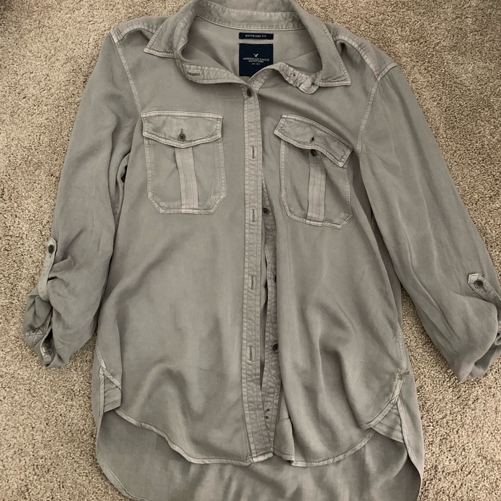 grey American eagle boyfriend fit button up shirt